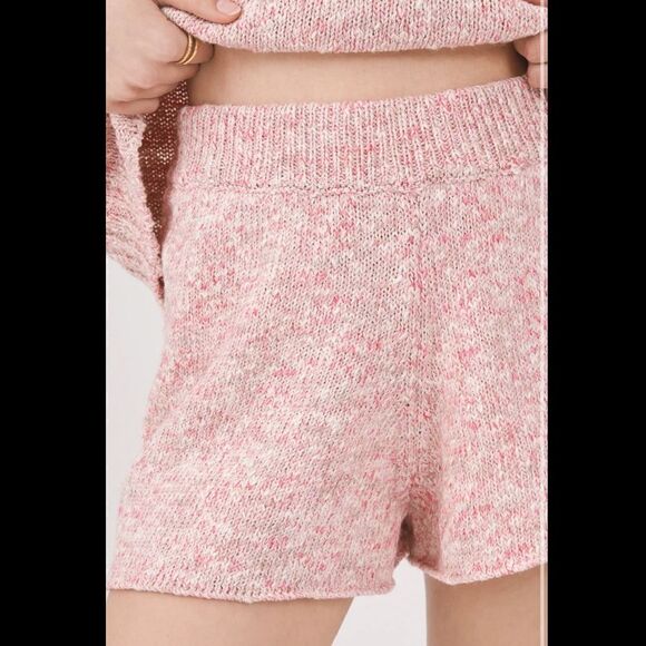 New 2-Piece SET!! Poppy Crewneck Sweater and Shorts - Picture 5 of 7